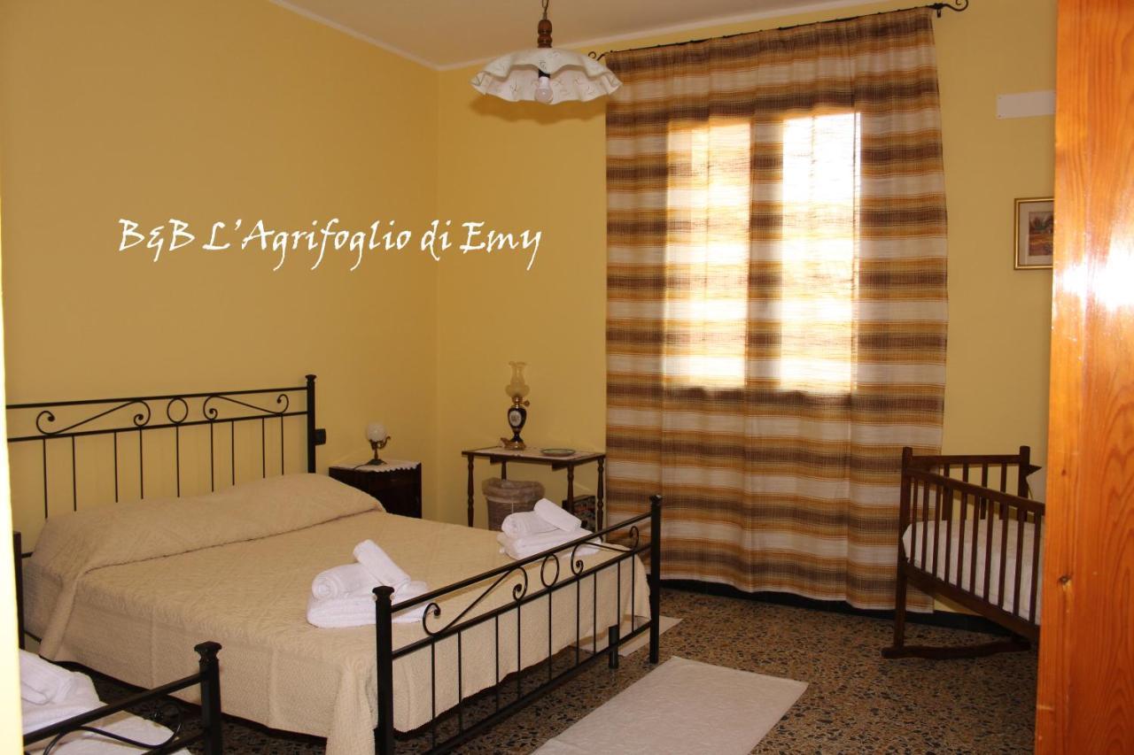 L'Agrifoglio Di Emy Bed and Breakfast Guspini Eksteriør billede