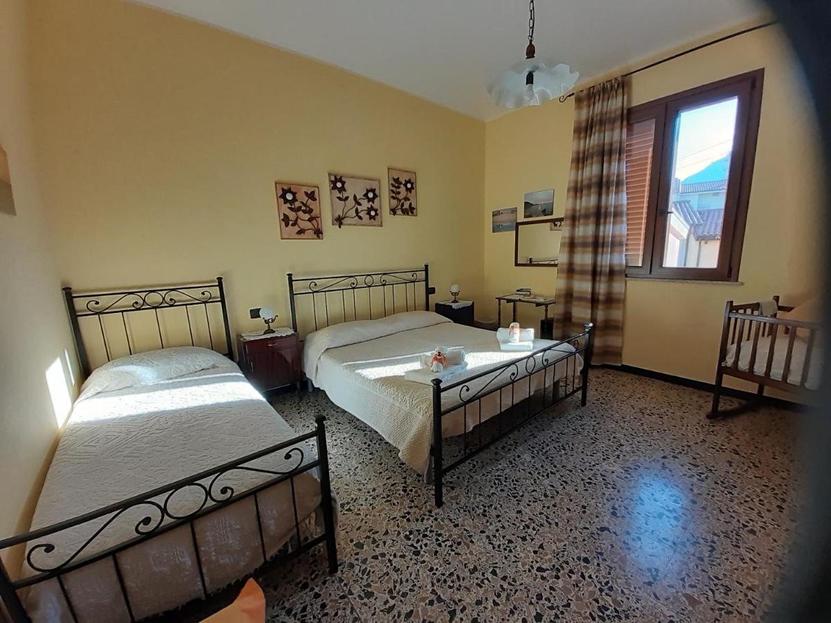 L'Agrifoglio Di Emy Bed and Breakfast Guspini Eksteriør billede